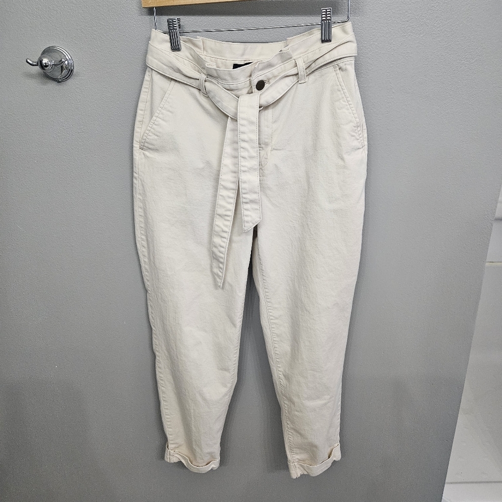 Banana Republic Barrel Pant with Belted Sinch Waist. Size 6